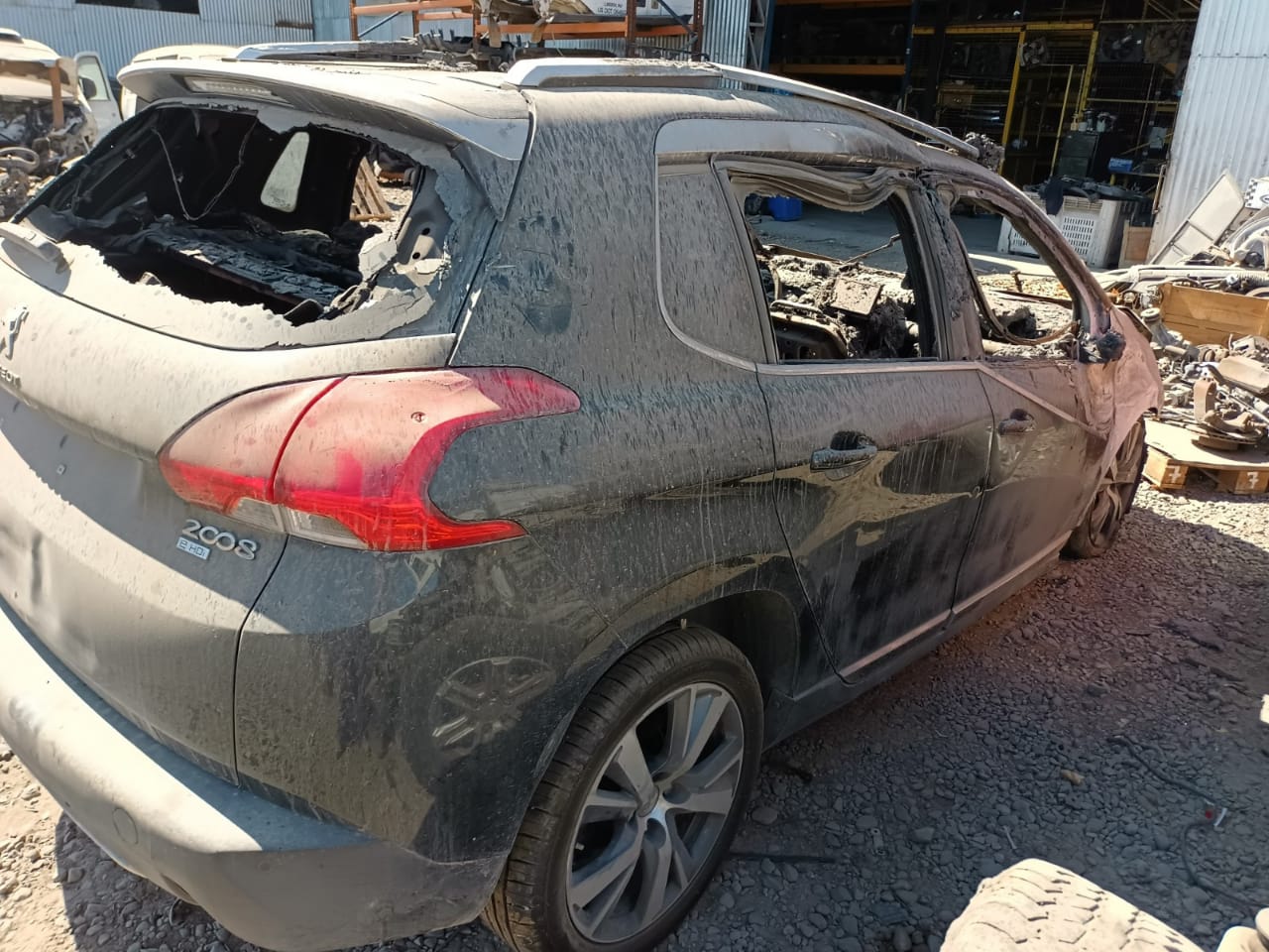  Peugeot 2008 2012    EN DESARME